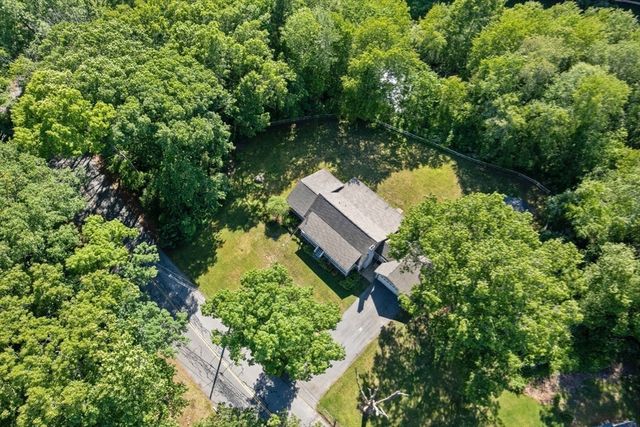 380 Woodward Ave, Seekonk, MA 02771