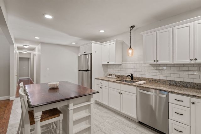380 Woodward Ave, Seekonk, MA 02771