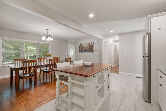 380 Woodward Ave, Seekonk, MA 02771