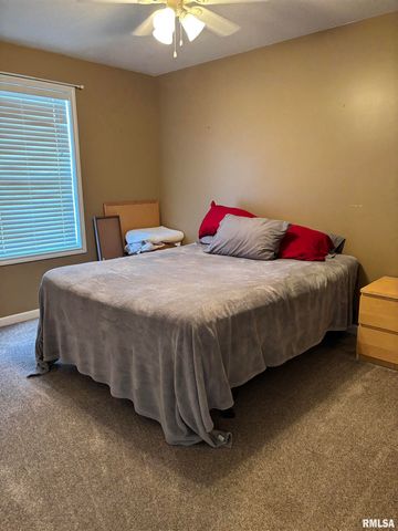 2411 Wintergreen Drive, Quincy, IL 62305