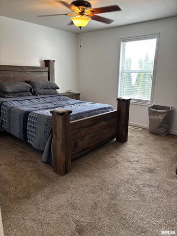 2411 Wintergreen Drive, Quincy, IL 62305