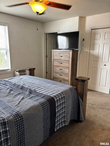 2411 Wintergreen Drive, Quincy, IL 62305