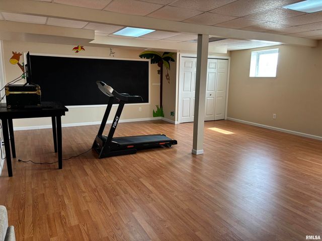 2411 Wintergreen Drive, Quincy, IL 62305