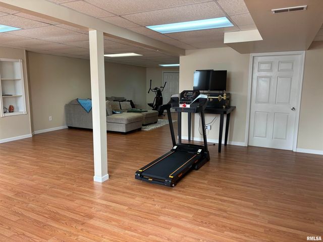 2411 Wintergreen Drive, Quincy, IL 62305