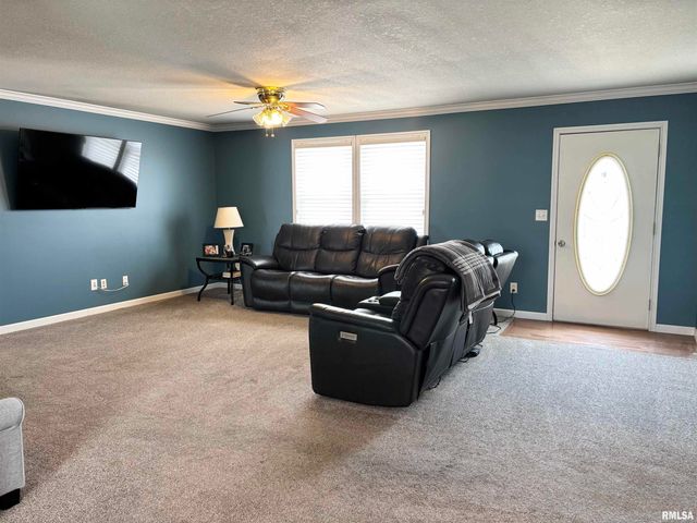 2411 Wintergreen Drive, Quincy, IL 62305