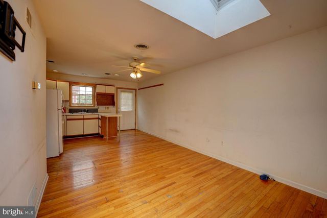 10 N STATE ST, Dover, DE 19901