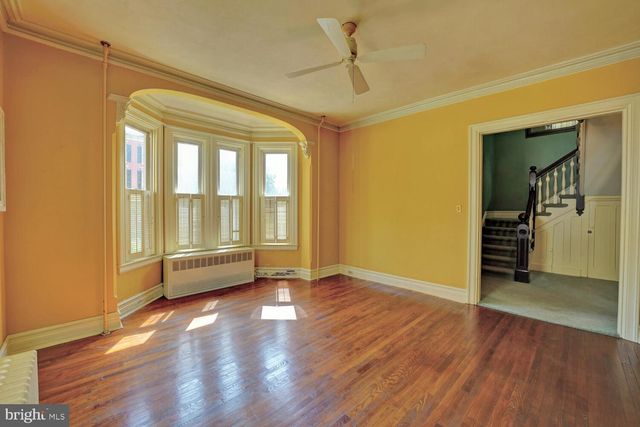 10 N STATE ST, Dover, DE 19901