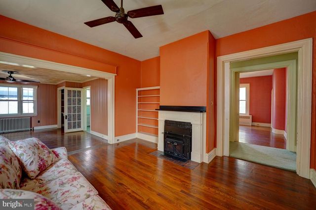 10 N STATE ST, Dover, DE 19901