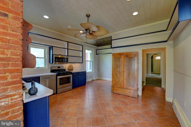 10 N STATE ST, Dover, DE 19901