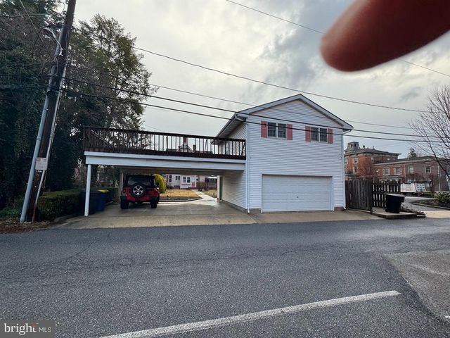 10 N STATE ST, Dover, DE 19901