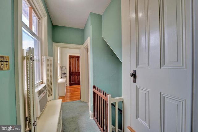 10 N STATE ST, Dover, DE 19901