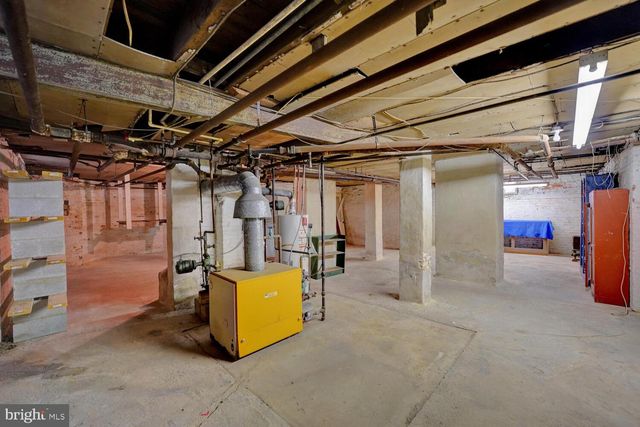 10 N STATE ST, Dover, DE 19901