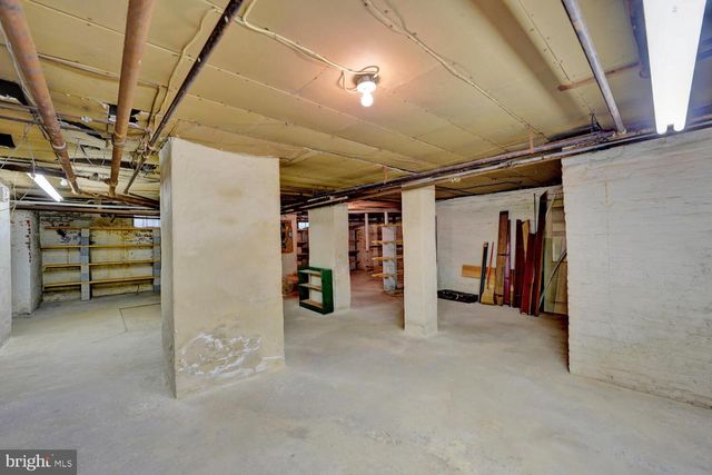 10 N STATE ST, Dover, DE 19901