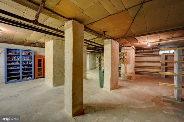 10 N STATE ST, Dover, DE 19901