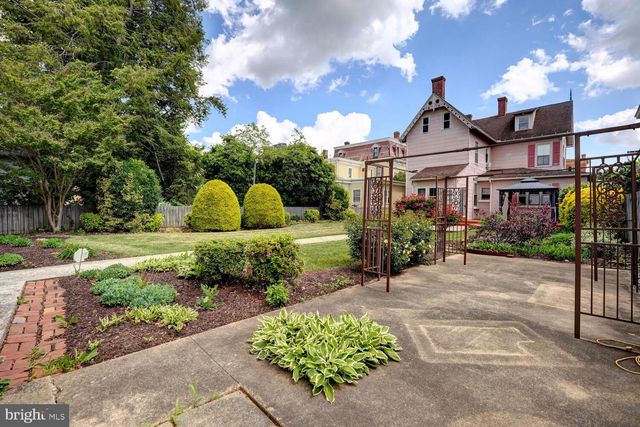 10 N STATE ST, Dover, DE 19901