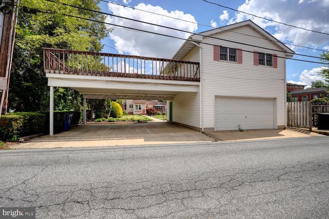 10 N STATE ST, Dover, DE 19901