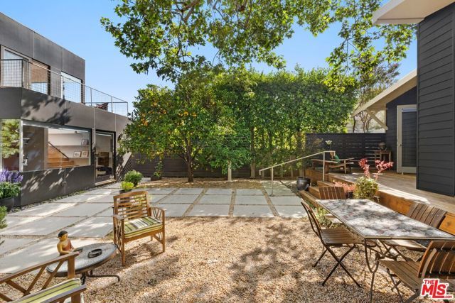 712 Copeland Court, Santa Monica, CA 90405