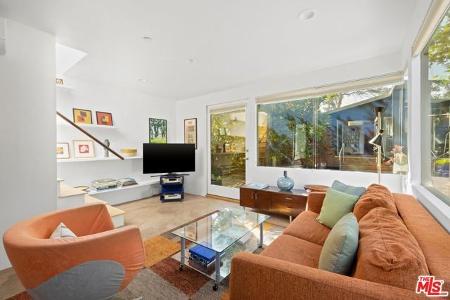 712 Copeland Court, Santa Monica, CA 90405