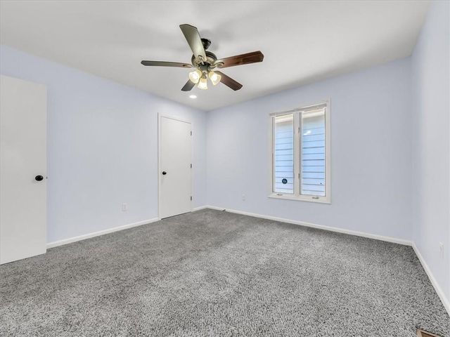 801 NE FAIRWAY HOMES Court, Lee's Summit, MO 64064