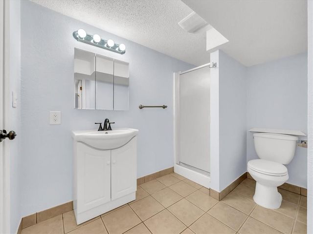 801 NE FAIRWAY HOMES Court, Lee's Summit, MO 64064