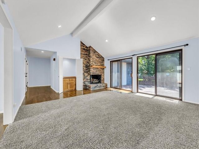 801 NE FAIRWAY HOMES Court, Lee's Summit, MO 64064