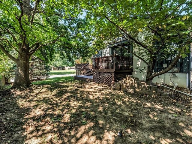 801 NE FAIRWAY HOMES Court, Lee's Summit, MO 64064