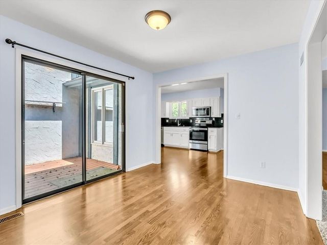 801 NE FAIRWAY HOMES Court, Lee's Summit, MO 64064