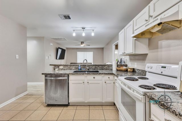 8825 E Buffalo Circle, Willis, TX 77378