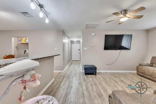 8825 E Buffalo Circle, Willis, TX 77378