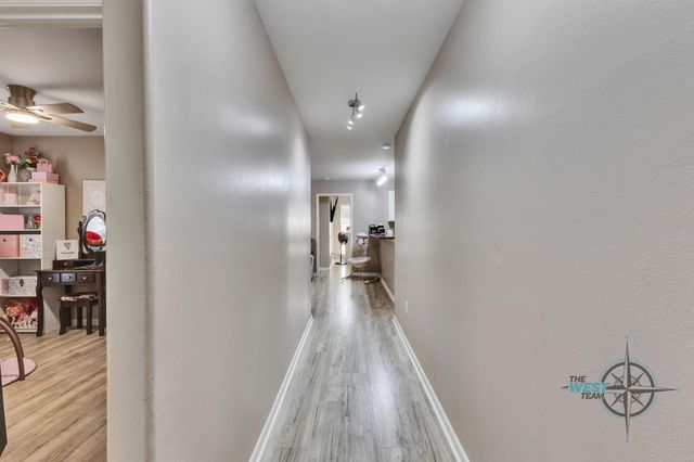 8825 E Buffalo Circle, Willis, TX 77378