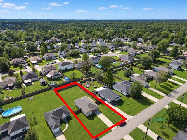 8825 E Buffalo Circle, Willis, TX 77378