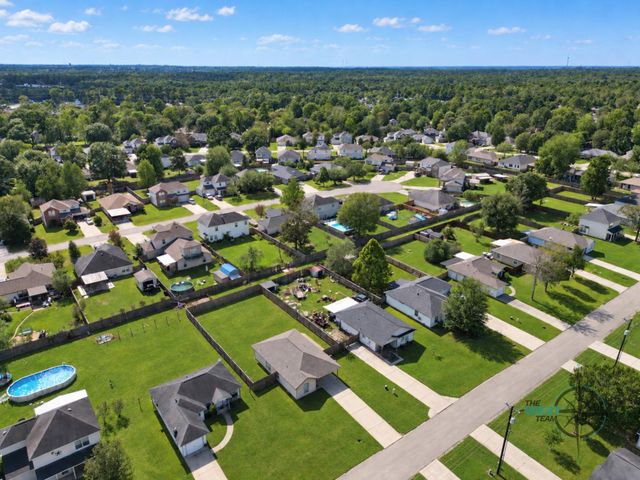 8825 E Buffalo Circle, Willis, TX 77378