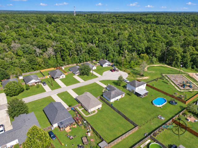8825 E Buffalo Circle, Willis, TX 77378