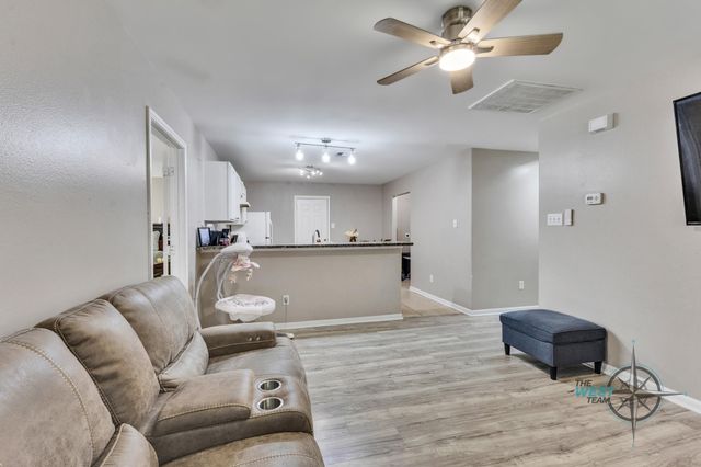 8825 E Buffalo Circle, Willis, TX 77378