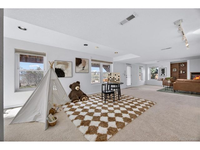 18825 E Union Dr, Aurora, CO 80015