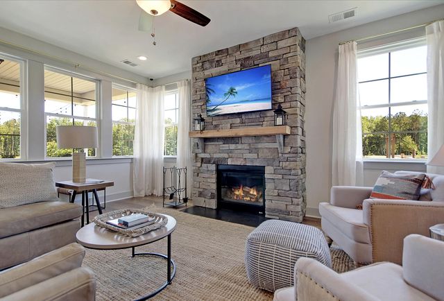 228 Creek Pointe Drive, Moncks Corner, SC 29461
