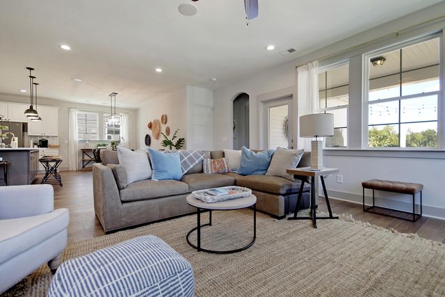 228 Creek Pointe Drive, Moncks Corner, SC 29461