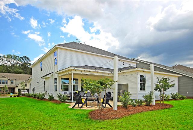 228 Creek Pointe Drive, Moncks Corner, SC 29461