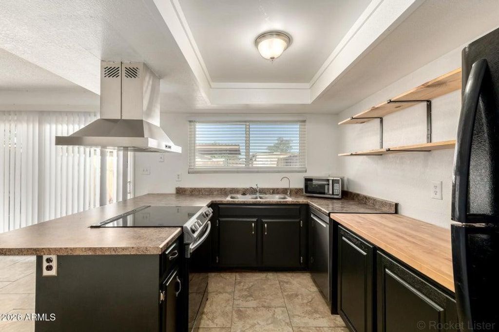 3109 W Harmont Drive, Phoenix, AZ 85051