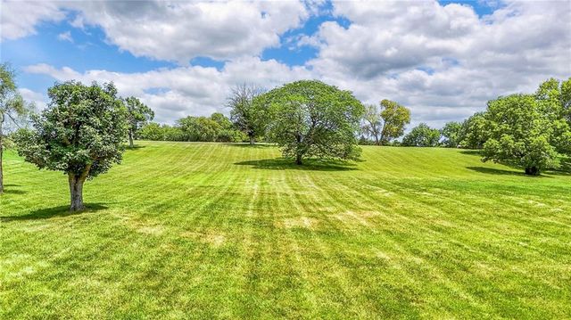 13410 Woodland Avenue, Kansas City, MO 64146