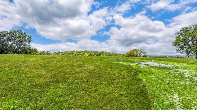 13410 Woodland Avenue, Kansas City, MO 64146