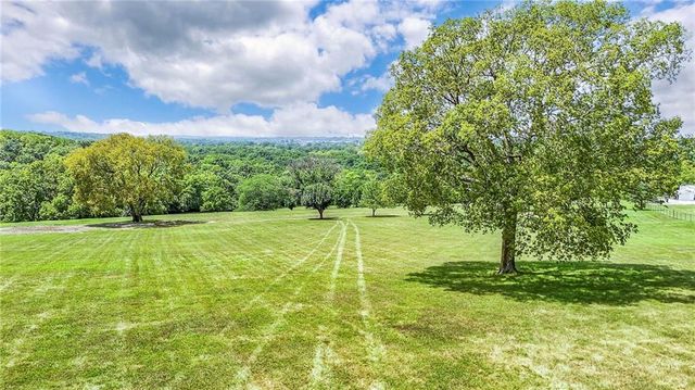 13410 Woodland Avenue, Kansas City, MO 64146