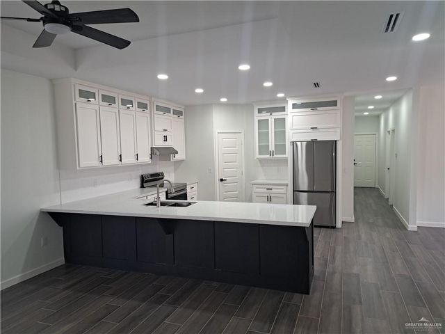 708 E 3rd Avenue, Elsa, TX 78543