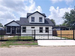 708 E 3rd Avenue, Elsa, TX 78543