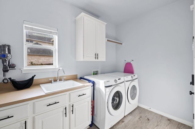 136 Eaton LN, Austin, TX 78737