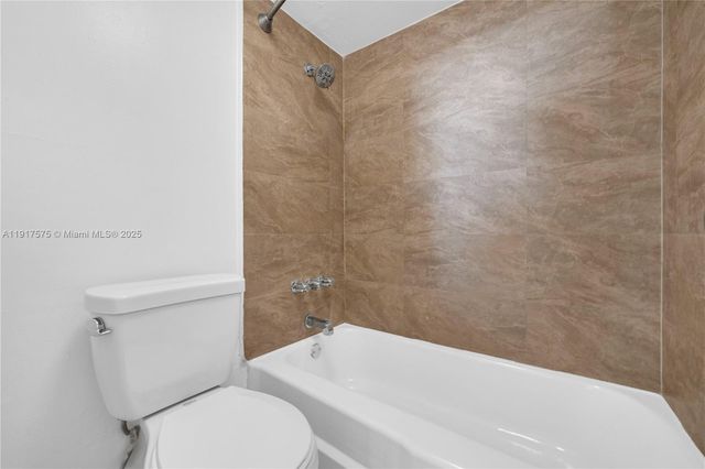 2020 NE 135th St 805, North Miami, FL 33181