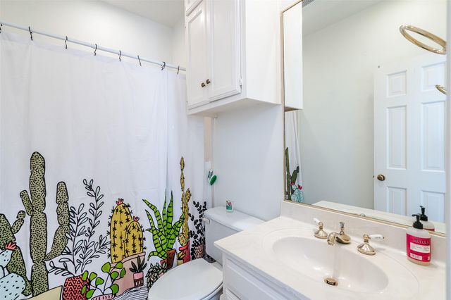 1626 Palma PLZ 10, Austin, TX 78703