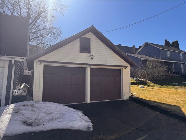 74 Rockland Avenue, Bradford City, PA 16701