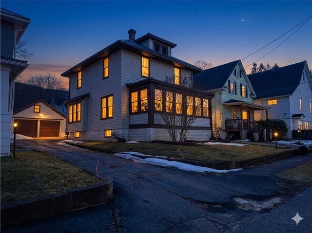 74 Rockland Avenue, Bradford City, PA 16701