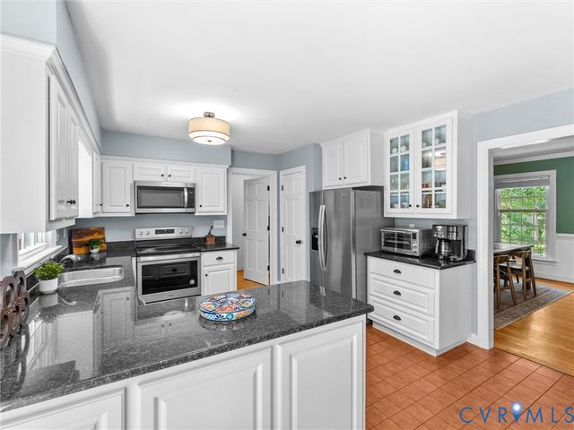 10307 Windbluff Dr, Henrico, VA 23238